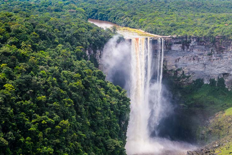 Kaieteur-Fälle-in-Guyana