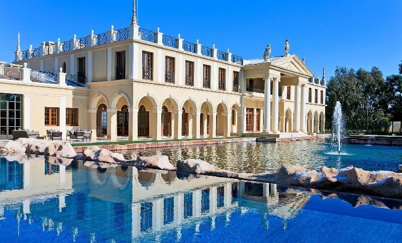 Europas teuerstes Schloss im Kolonialstil für 95 Millionen Euro in Cannes