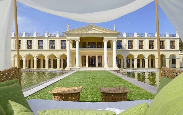 Europas teuerstes Schloss im Kolonialstil für 95 Millionen Euro in Cannes