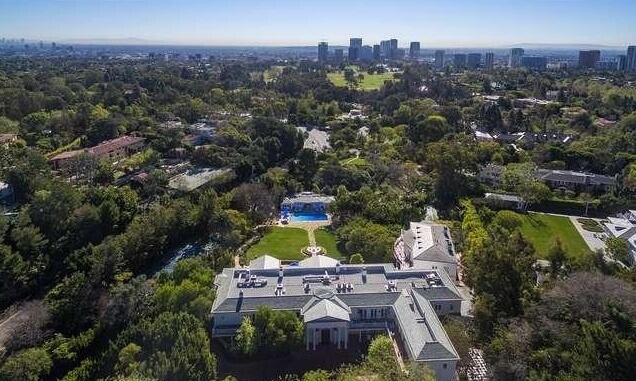 Moderne Villa mit prominenter Nachbarschaft für 84 Millionen Euro in Kalifornien