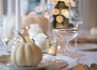 Glamour pur: Hollywood-Flair nach Hause holen mit DIESER Partyidee