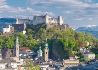 Zum Christmas Shopping nach Salzburg