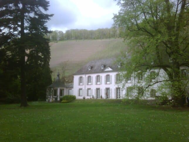 Ein Weingut, ein Restaurant und eine Villa