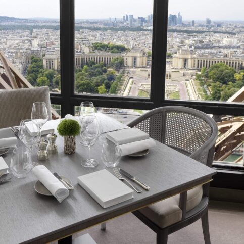 Ein kulinarischer Höhenflug: Zu Gast im Jules Verne Restaurant auf dem Eiffelturm