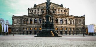 Das Gebäude der Oper in Dresden, Deutschland