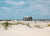 Ein Tag in St. Peter-Ording: Erlebe die Vielfalt der Nordseeküste