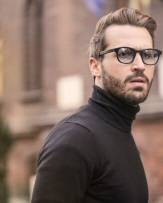 Moderne Herrenbrille: Stilvoller Akzent für den selbstbewussten Mann