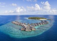 Das St. Regis Maldives Vommuli Resort – Deine exklusive Oase im Indischen Ozean