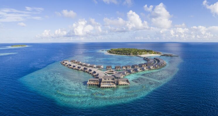 Das St. Regis Maldives Vommuli Resort – Deine exklusive Oase im Indischen Ozean