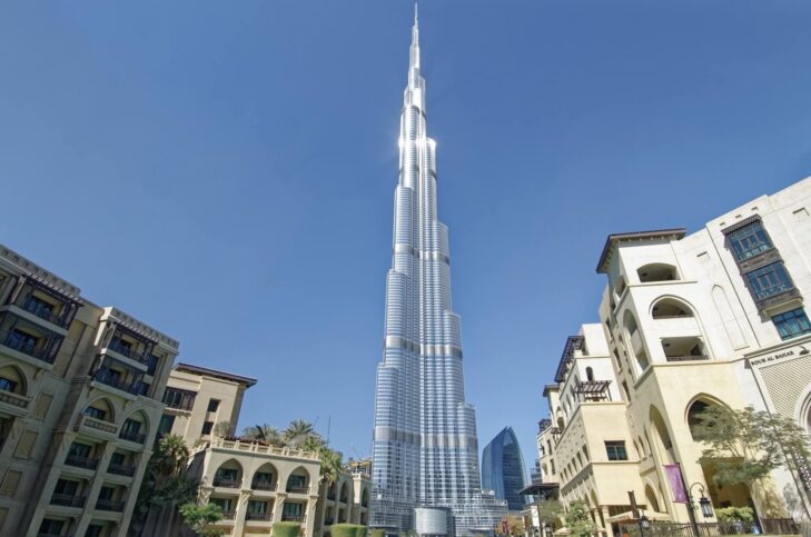 Morgendlicher Start auf dem Burj Khalifa in Dubai