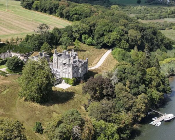 Mark Zuckerbergs Immobilien: Sein neues Schloss in Irland und seine Luxus-Anwesen