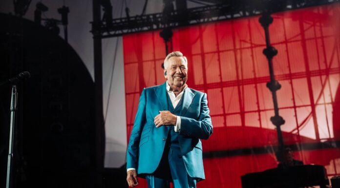 Roland Kaiser Vermögen 2026: Kaisermania, Tourneen & Tantiemen Roland Kaiser Vermögen 2026: Kaisermania, Tourneen & Tantiemen